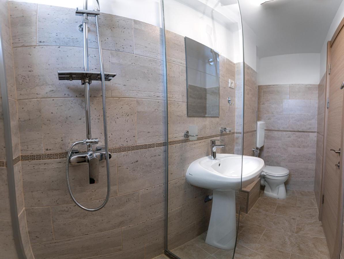 Polu-X Hotel Vama Veche Kültér fotó