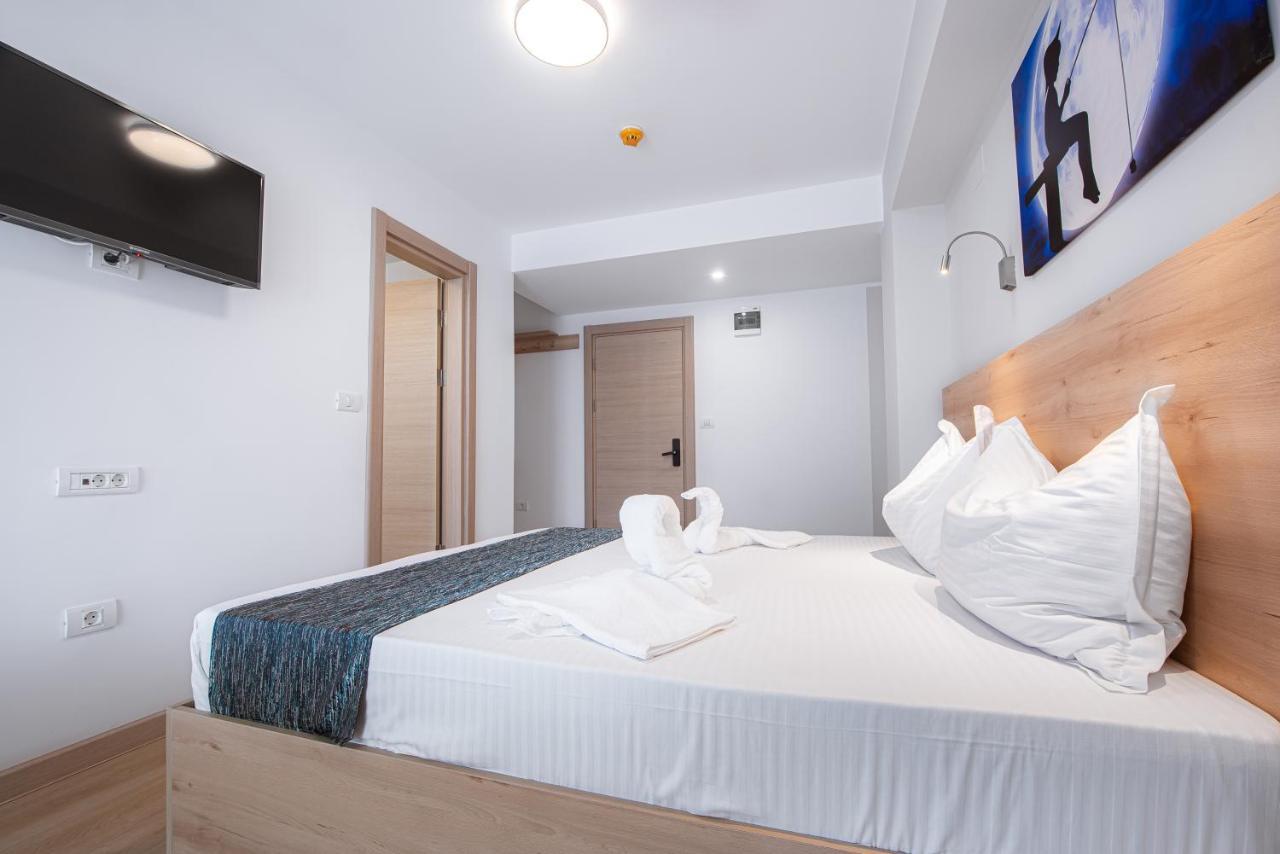 Polu-X Hotel Vama Veche Kültér fotó