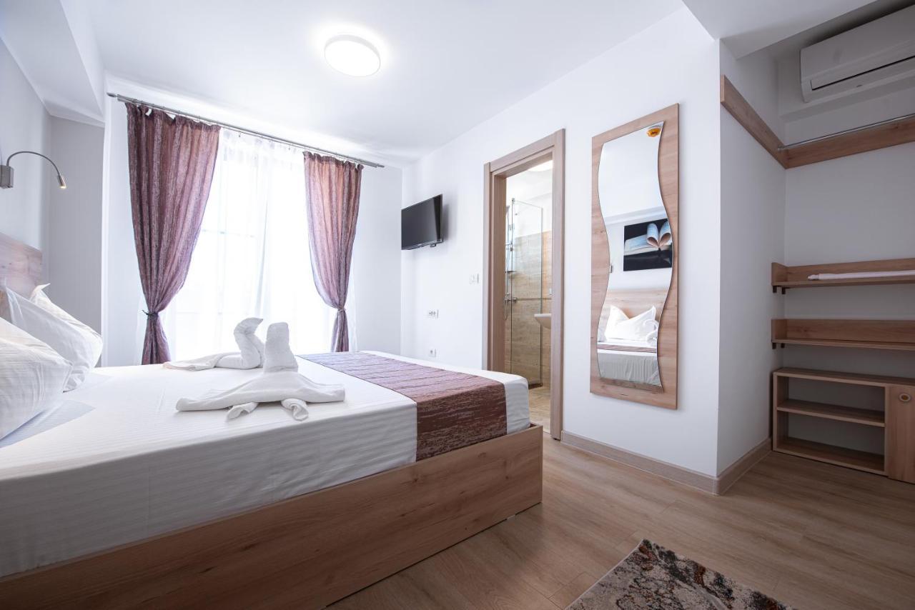 Polu-X Hotel Vama Veche Kültér fotó