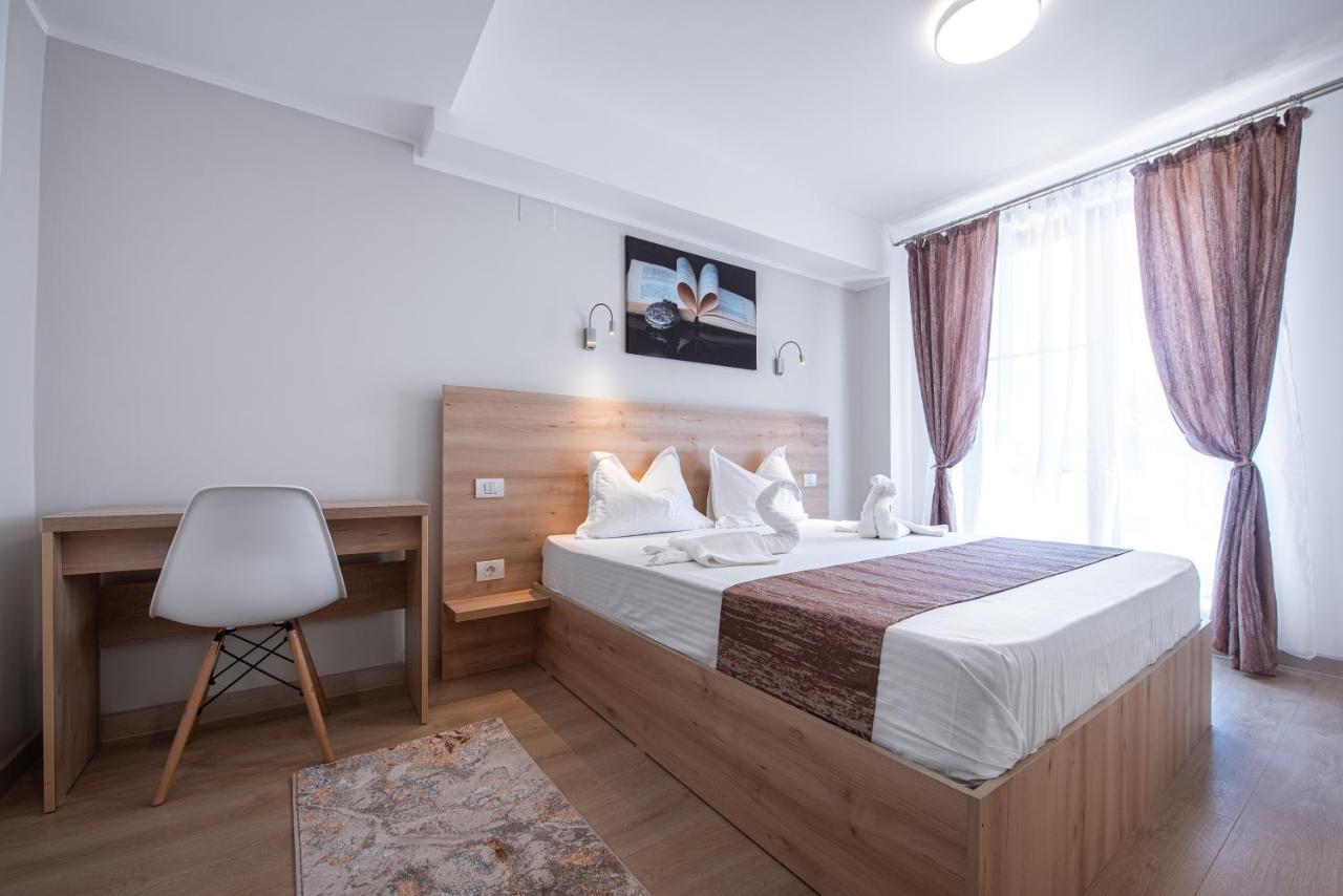 Polu-X Hotel Vama Veche Kültér fotó