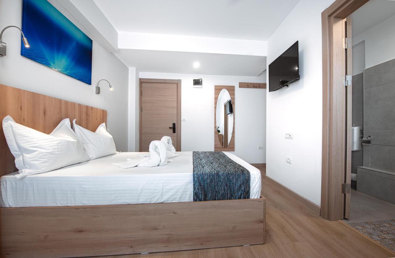 Polu-X Hotel Vama Veche Kültér fotó