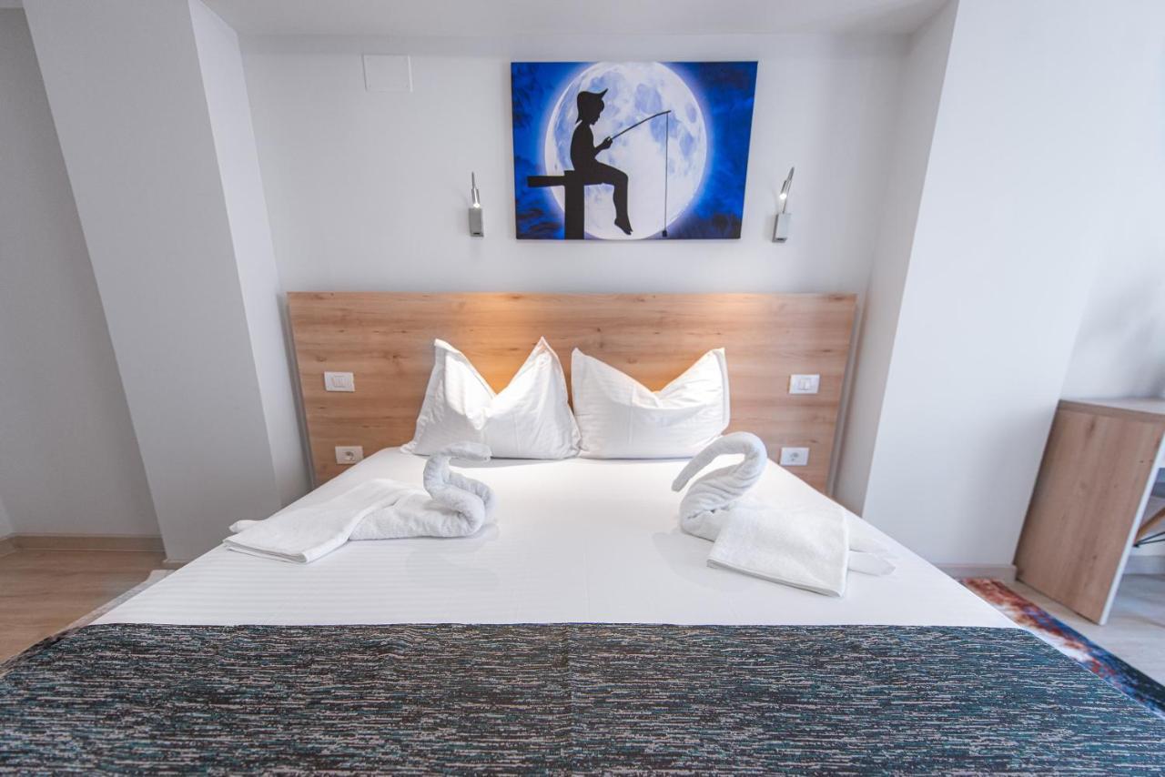 Polu-X Hotel Vama Veche Kültér fotó