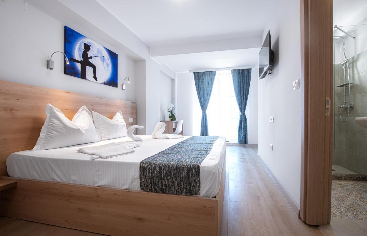 Polu-X Hotel Vama Veche Kültér fotó